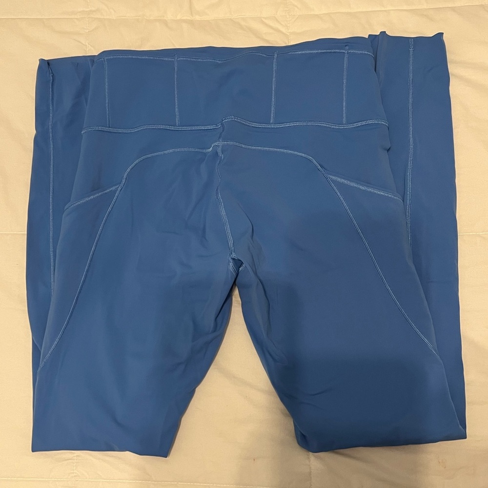 Blue lululemon leggings - Size 6 - Full Length - Picture 4 of 7